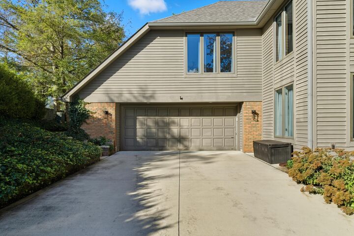 Property Photo: 613 Millwood Court OH 43230
