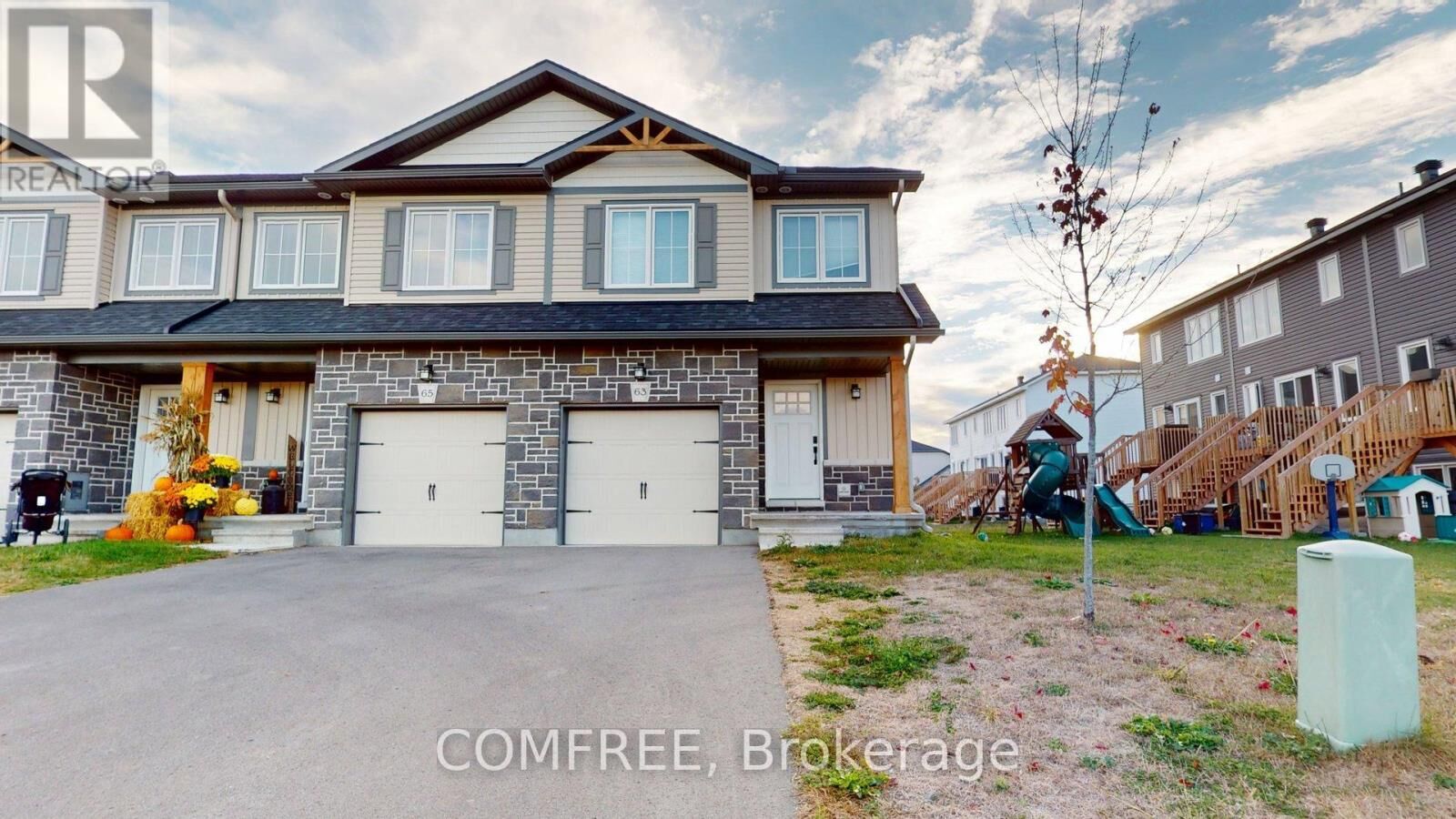 Property Photo:  63 Whitcomb Crescent  ON K7A 0C1 