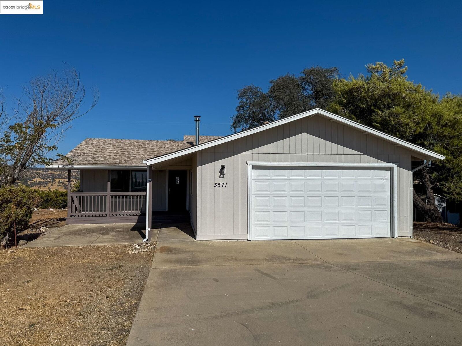 Property Photo:  3571 Signal Hill Trl  CA 95228