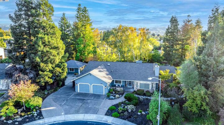 Property Photo: 601 Orion Way CA 94550