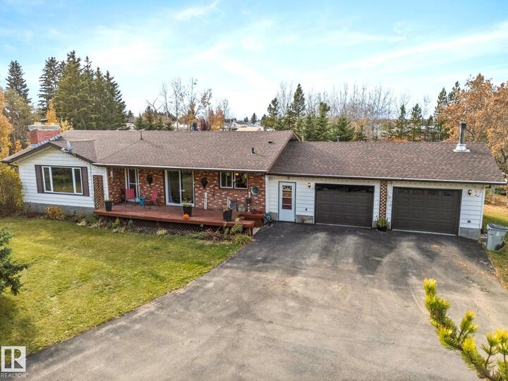 Property Photo:  4911 46 St  AB T0E 0T0 