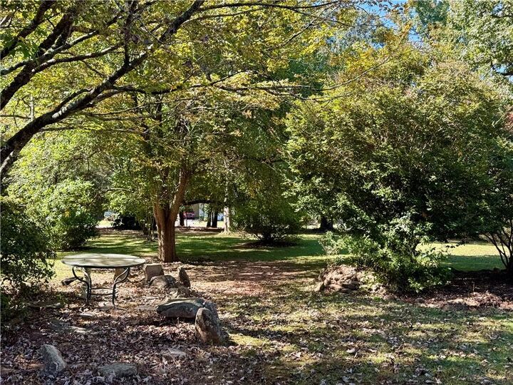 Property Photo:  606 Viewpoint Drive  GA 30233