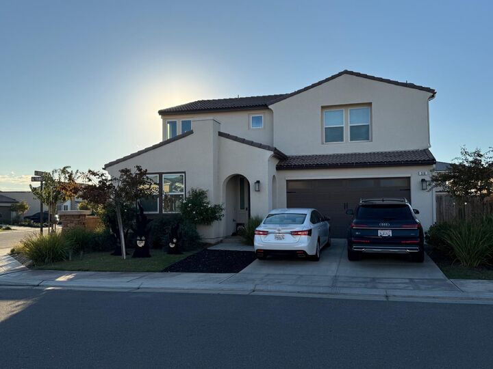 Property Photo: 518 Traverse Drive S CA 93636