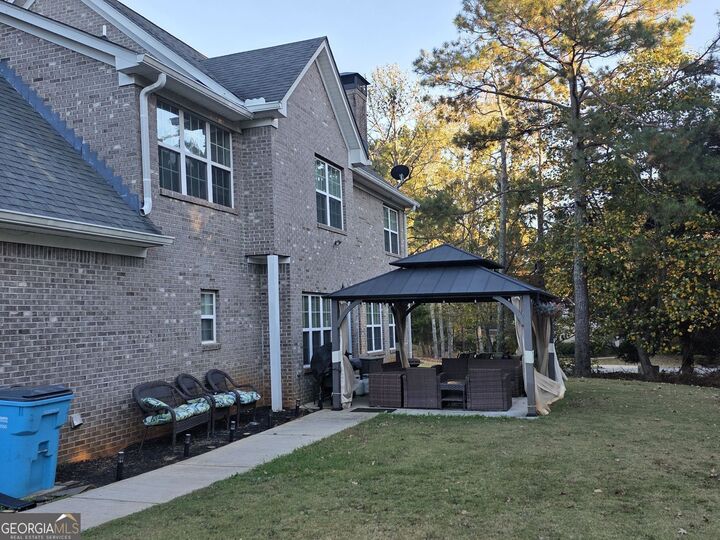 Property Photo: 801 Eggie Court GA 30252