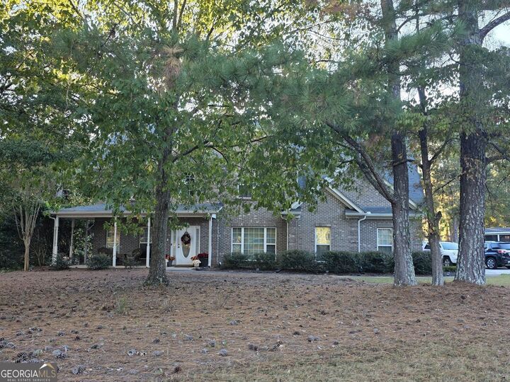 Property Photo: 801 Eggie Court GA 30252