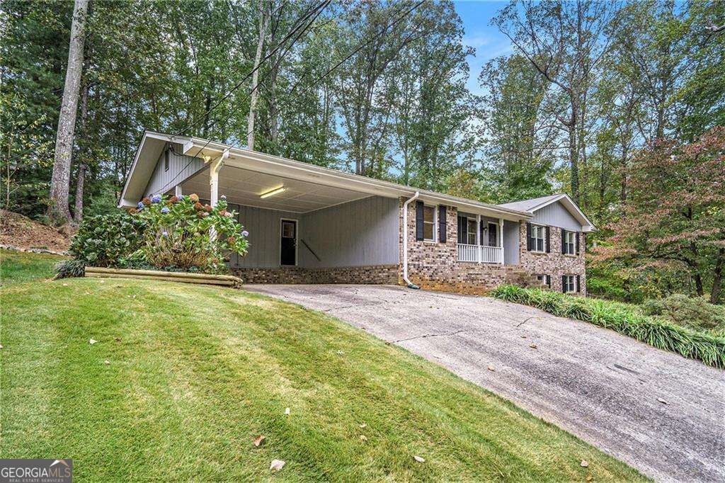 Property Photo:  4304 Lindsey Way NE  GA 30075