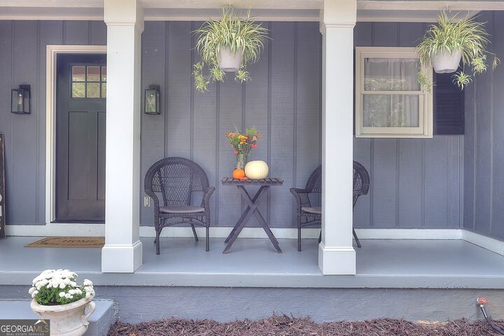 Property Photo:  860 Spring Valley Drive  GA 30041