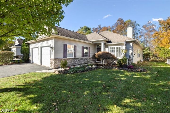 29 Daulton Dr  Franklin Twp. NJ 08873 photo