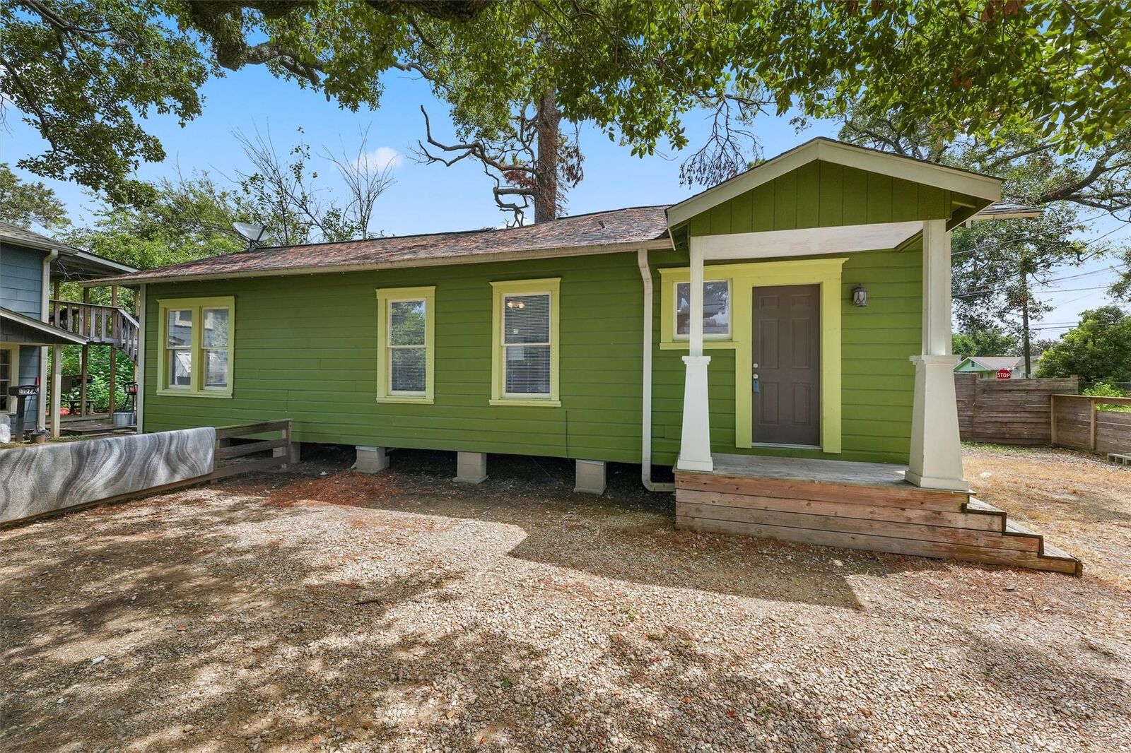 Property Photo:  1107 Melbourne Street  TX 77022