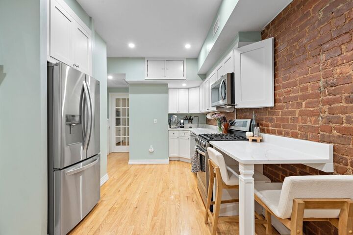 Property Photo:  815 Willow Ave 2R  NJ 07030 