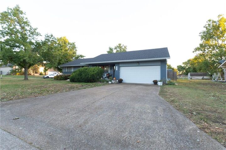 Property Photo:  2301 W 3rd Street Terrace  KS 66720