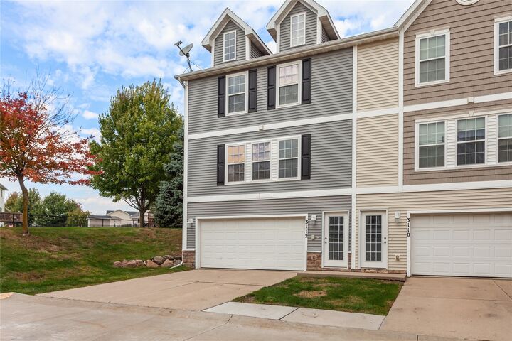 Property Photo:  3112 SW Sharmin Lane  IA 50023