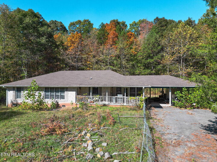 Property Photo: 12515 Yarnell Rd TN 37932