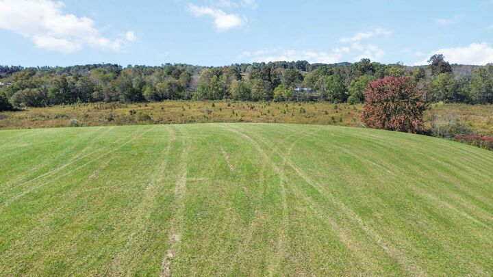 Property Photo:  9999 Rough Creek Road  KY 40744 
