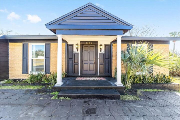 Property Photo: 1829 SE 6th Avenue FL 34471