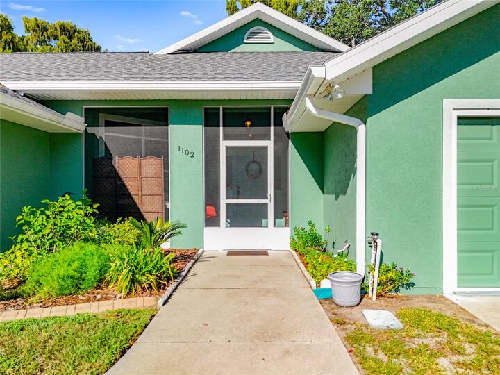 Property Photo:  1102 Mizell Road  FL 34748 