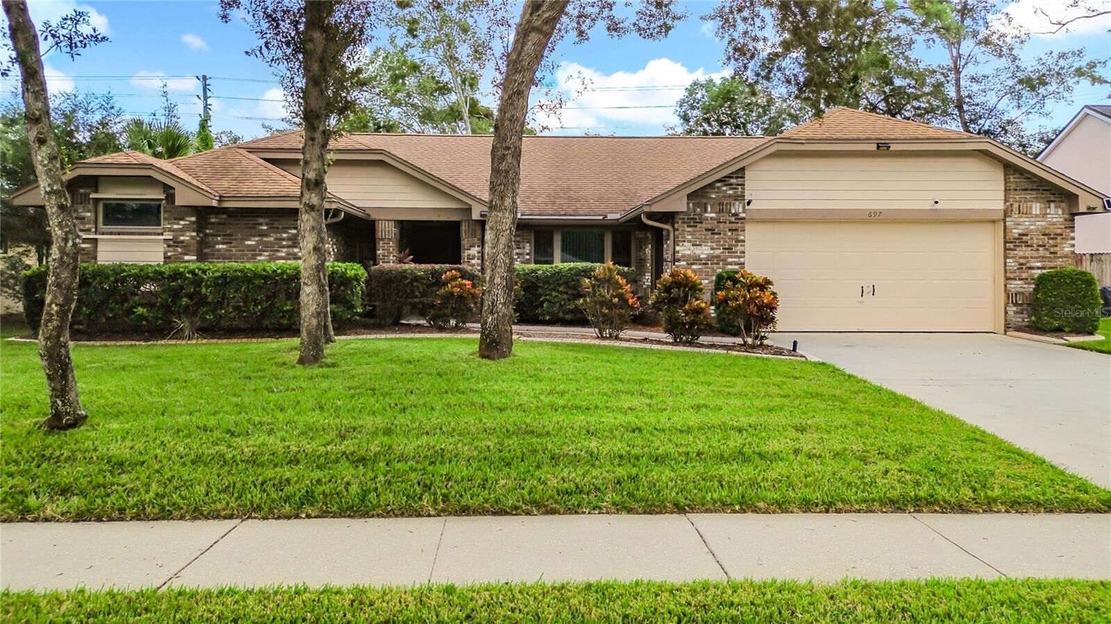 Property Photo: 697 N Endeavour Drive FL 32708
