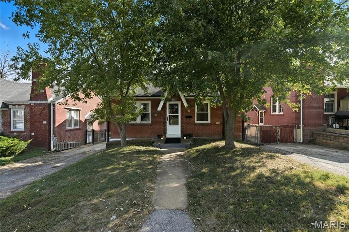 Property Photo:  8034 Genesta Street  MO 63123