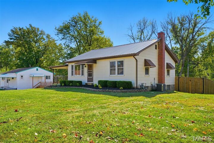 Property Photo: 412 W Northview Avenue MO 63385