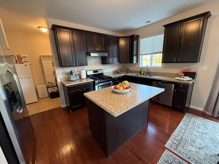 Property Photo: 2572 Retreat Circle IL 60532