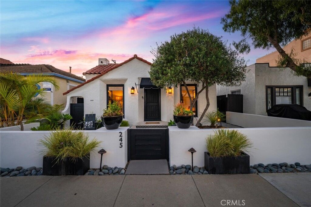 Property Photo:  245 Covina Avenue  CA 90803 