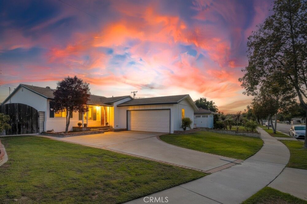 Property Photo:  240 Oakland Dr  CA 90631