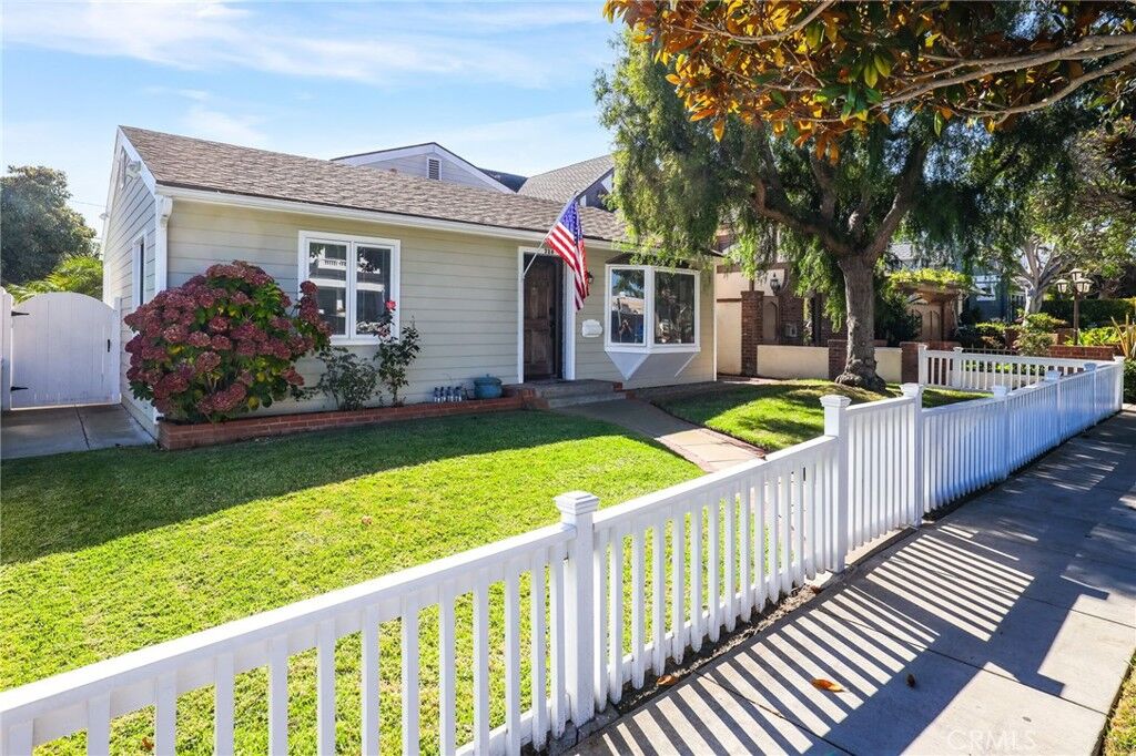 Property Photo:  328 Poinsettia  CA 92625 