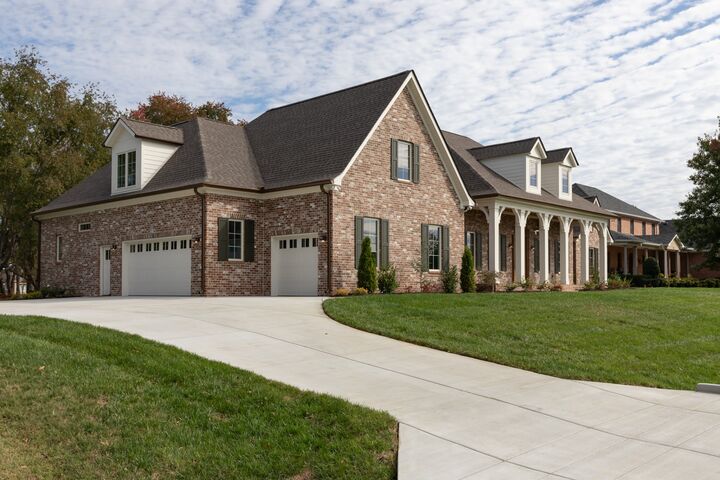 Property Photo:  425 Beth Dr  TN 37122