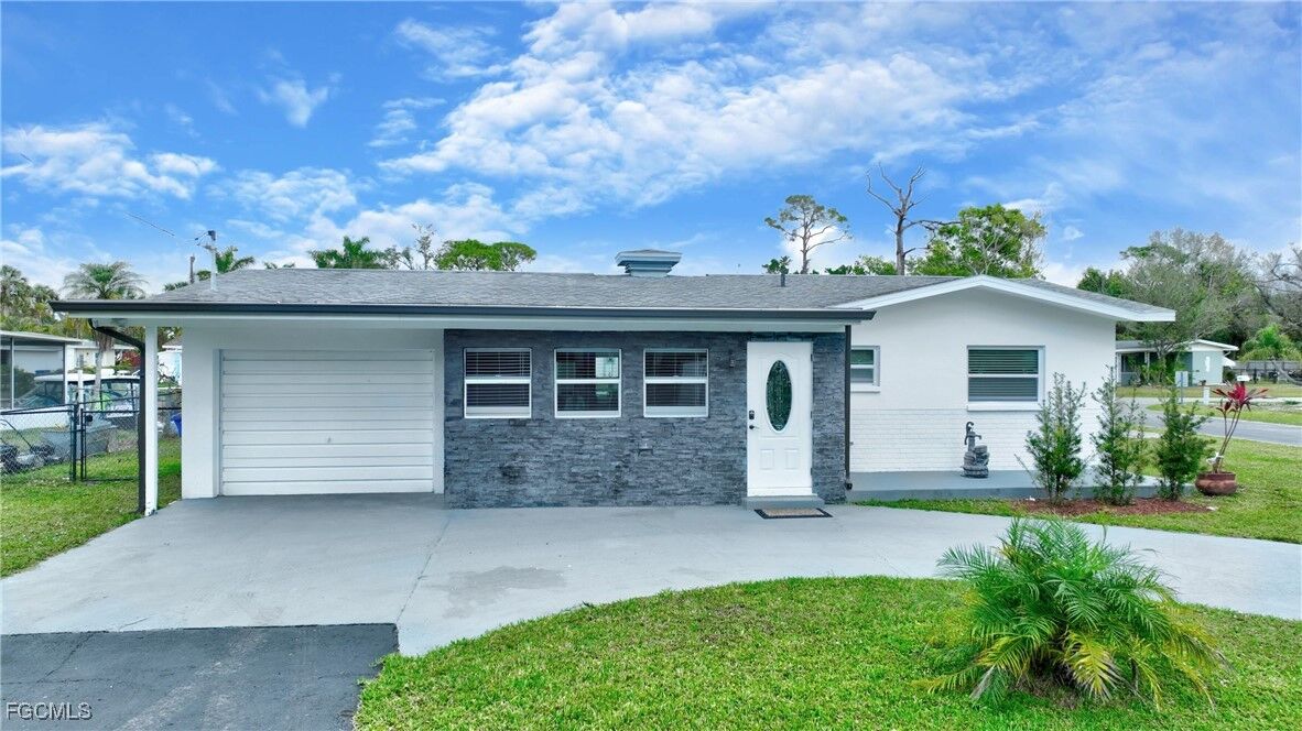Property Photo: 8141 Cleaves Road FL 33903