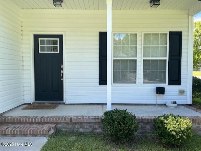 Property Photo: 208 Rudolph Lane NC 28539