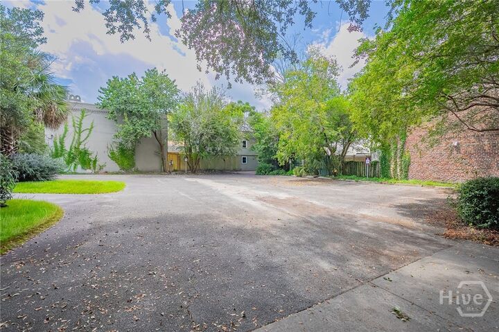 Property Photo:  205 W Gaston Street  GA 31401 