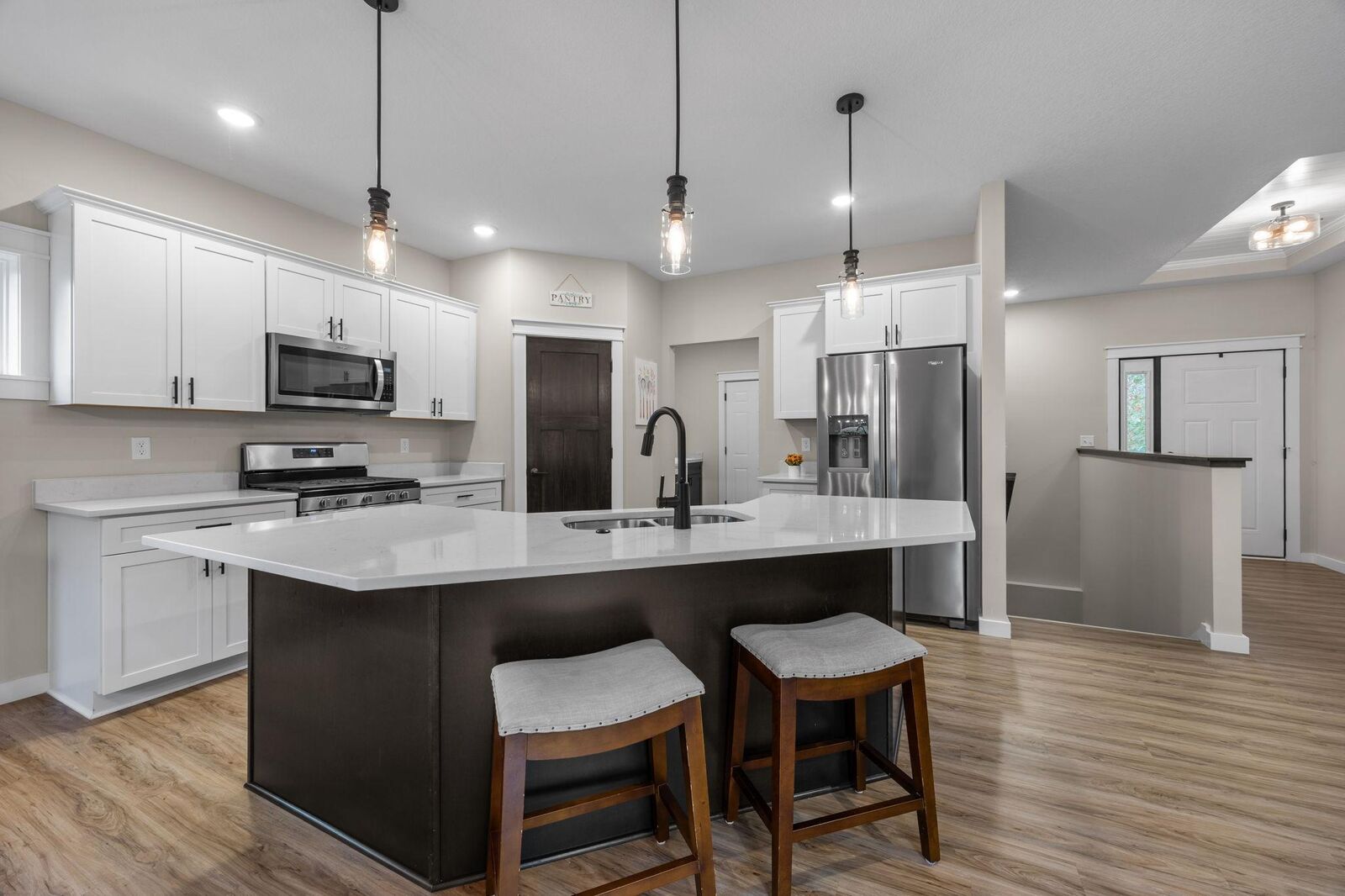 Property Photo: 26030 24th Street W MN 55398