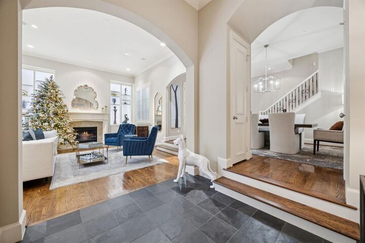 Property Photo: 4610 Gilbert Avenue TX 75219