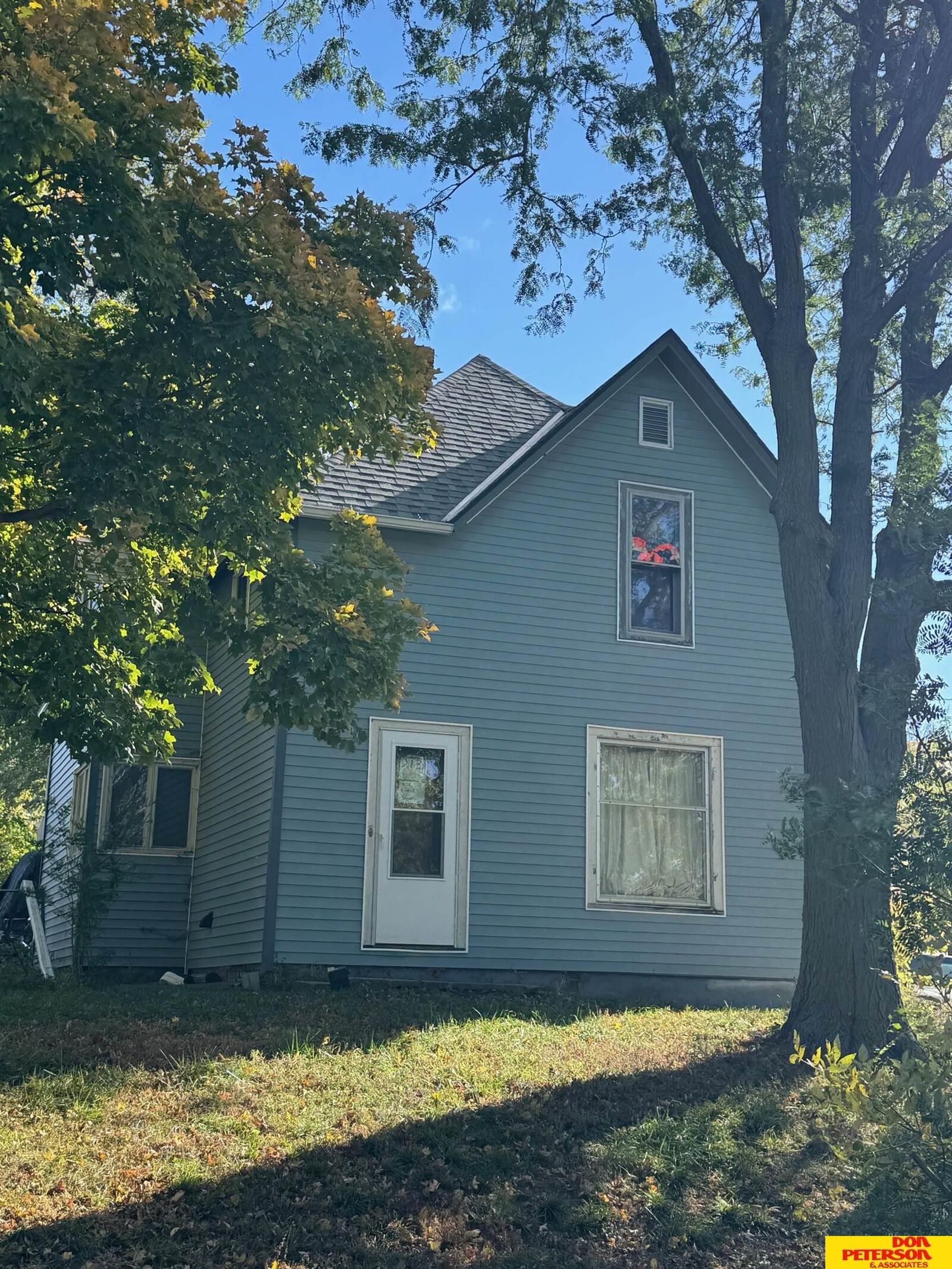 Property Photo:  213 S Nebraska Street  NE 68019 