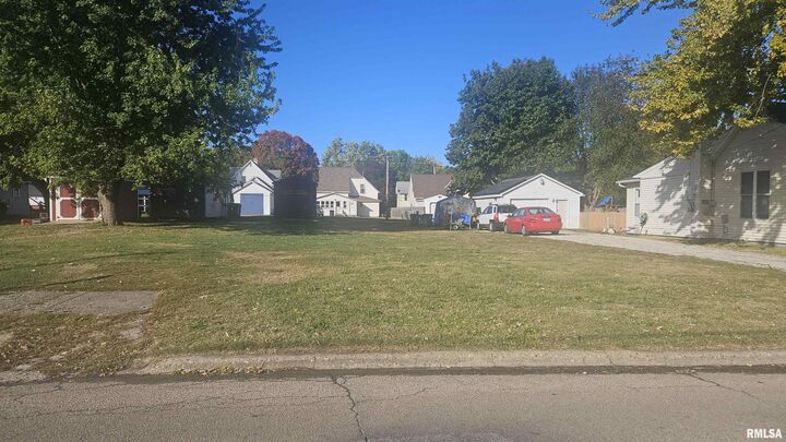 Property Photo:  434 Dean Court  IL 61520 