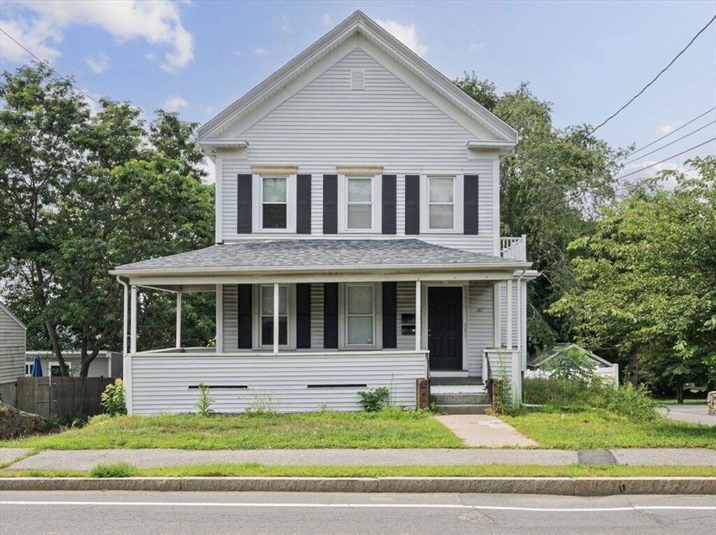 Property Photo:  167 Middle St 2  MA 02184