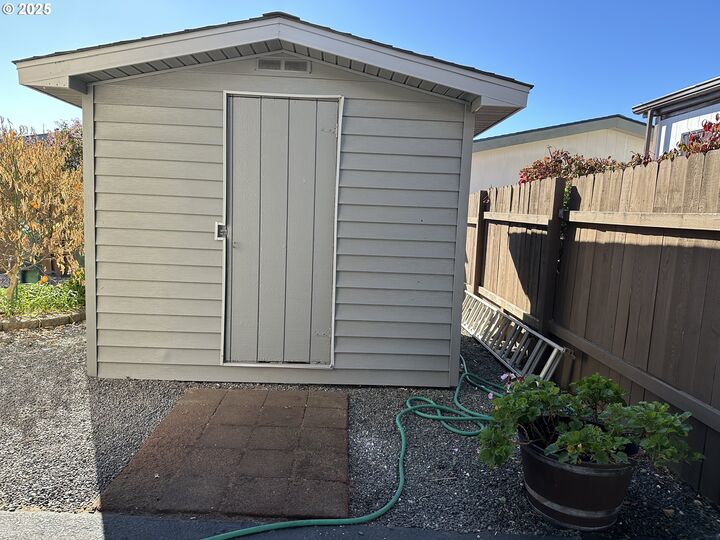 Property Photo:  15889 Sunset Strip 30  OR 97415