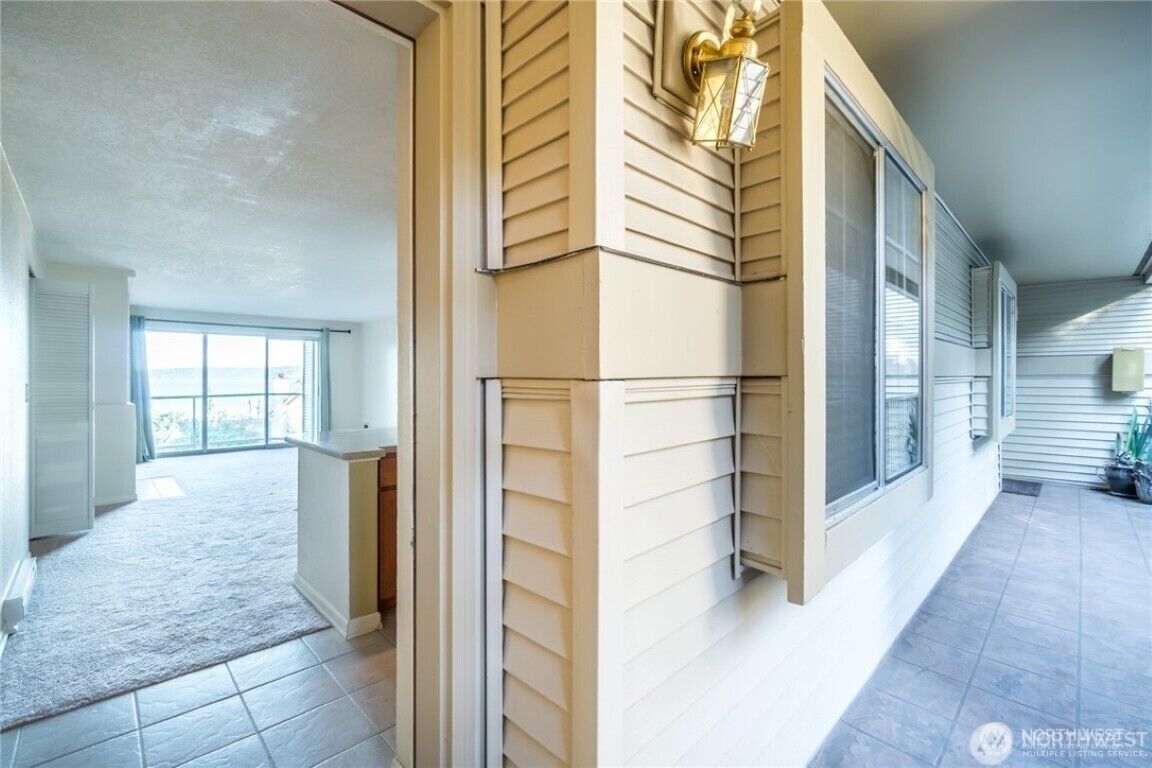 Property Photo: 4165 178th Lane SE 204 WA 98008