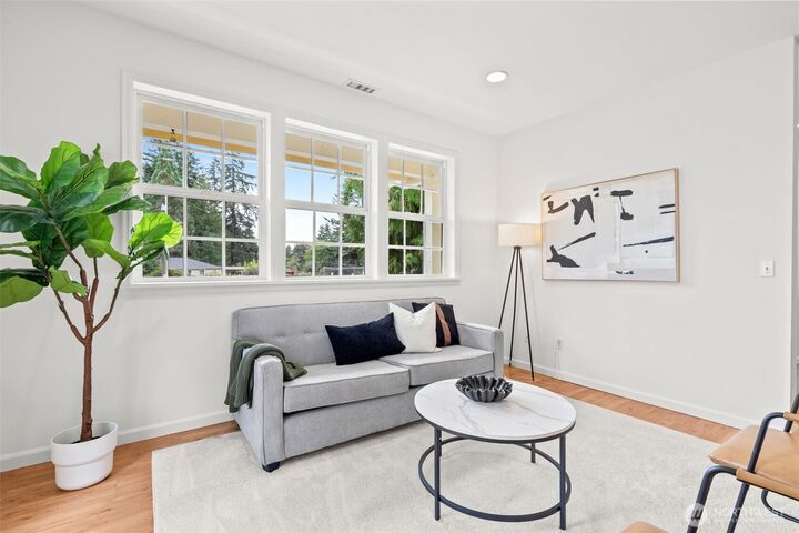 Property Photo:  11300  Goodwin Way NE  WA 98125