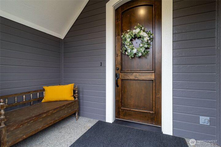 Property Photo: 711 SE Pheasant Run WA 99324