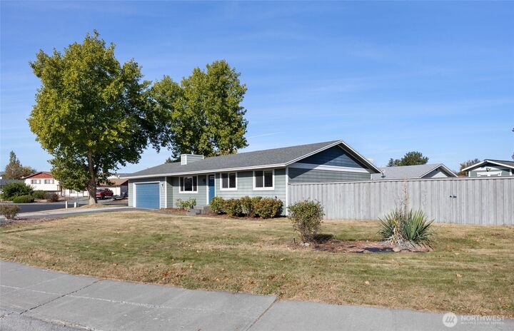 Property Photo: 233 N Manzanita Drive WA 98837