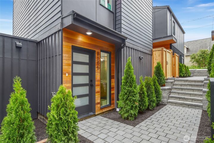 8105 B  18th Avenue SW  Seattle WA 98106 photo