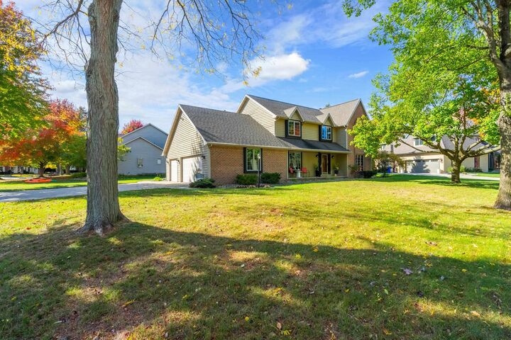 Property Photo: 13 Olde Paltzer Lane WI 54913