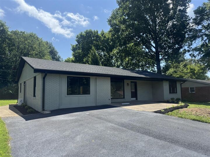 Property Photo:  2720 Apache Drive  KY 42104