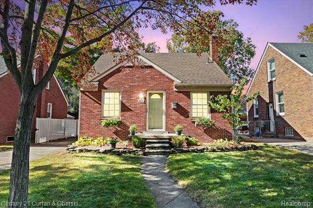 Property Photo:  1755 N Denwood Street  MI 48128