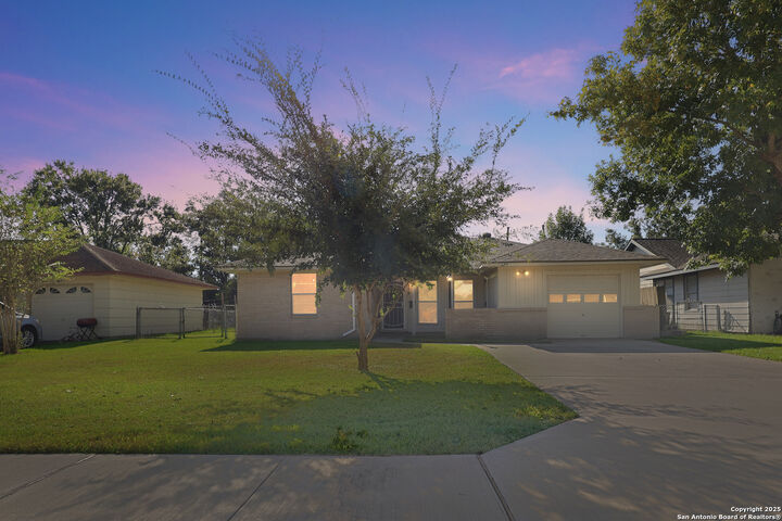 Property Photo:  119 Bois D'Arc  TX 77566 