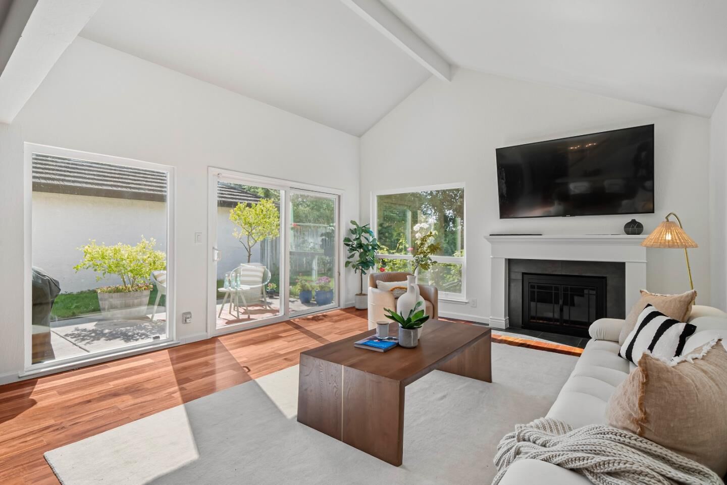 Property Photo: 2598 Mabury Square CA 95133