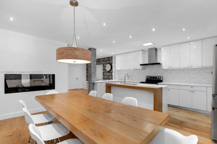 Property Photo:  646 NE 83rd St  FL 33138 