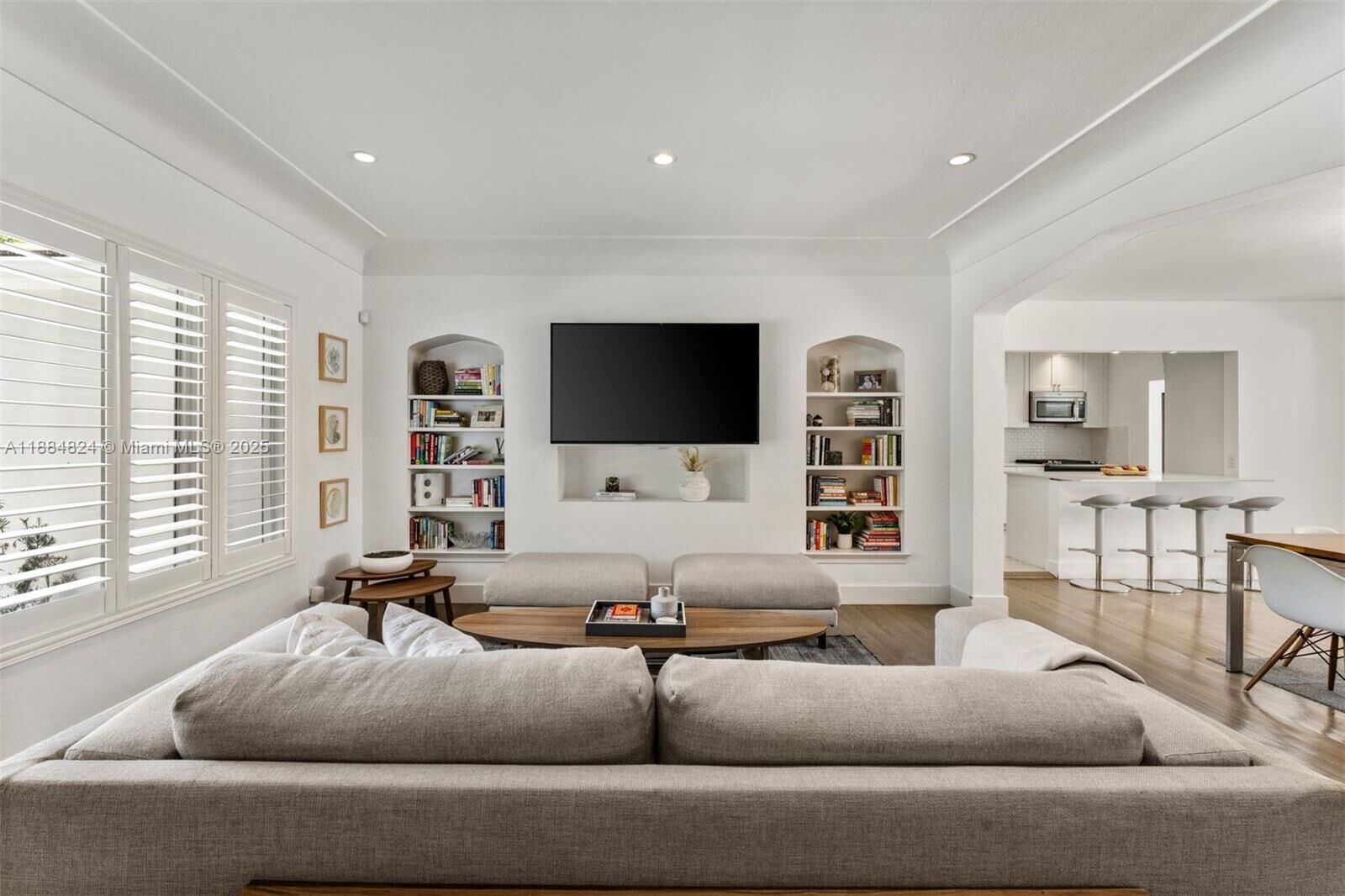 Property Photo: 4397 N Michigan Ave FL 33140