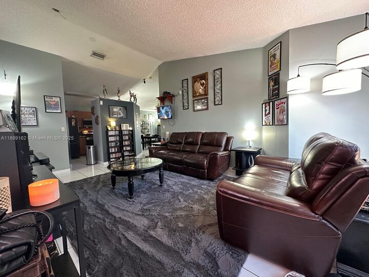 Property Photo: 14841 SW 141st Ter FL 33196